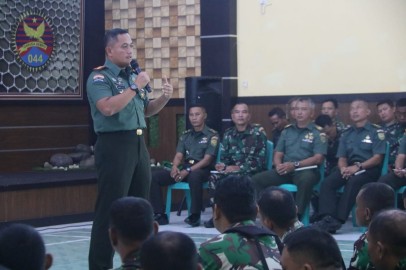 Saat Jam Komandan,,Dandim 0406/Lubuk Linggau Berikan Arahan dan Penekanan Kepada Prajurit dan PNS