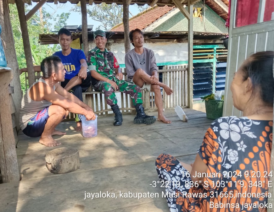 Komsos Dengan Mitra Karib, Serda Yuda Ade Hermawan Jalin Kedekatan Dan Silaturahmi