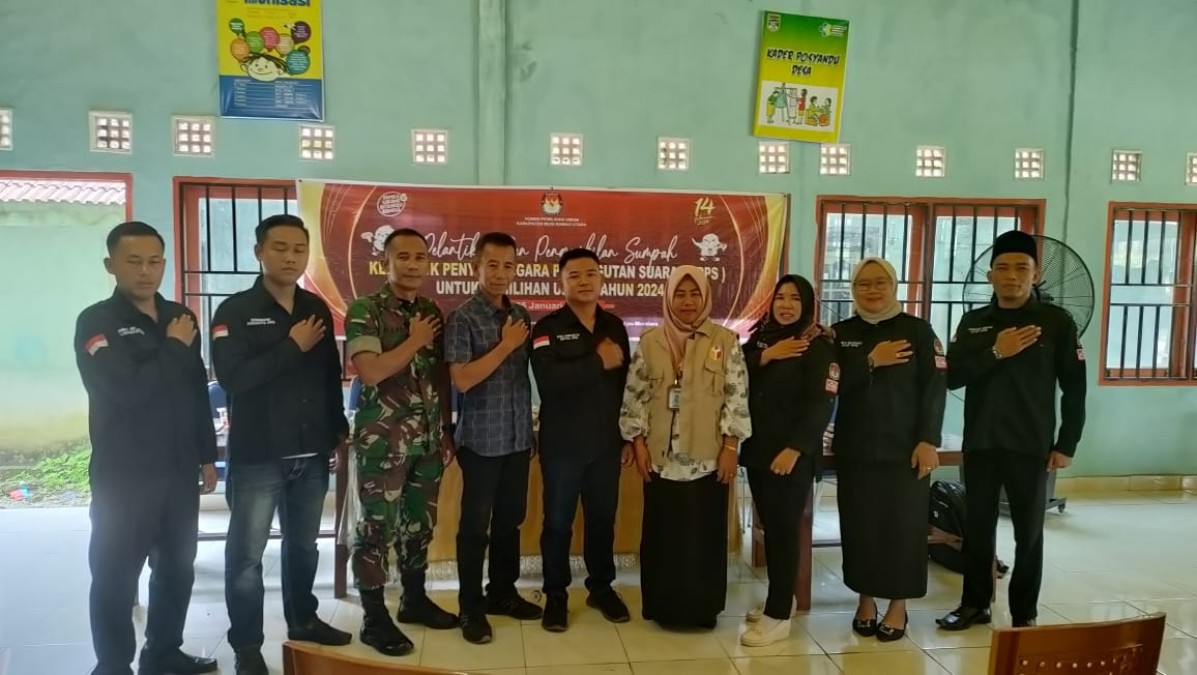 Babinsa Koramil 406-03/Rupit Menghadiri Acara Pengambilan Sumpah Ketua KPPS.