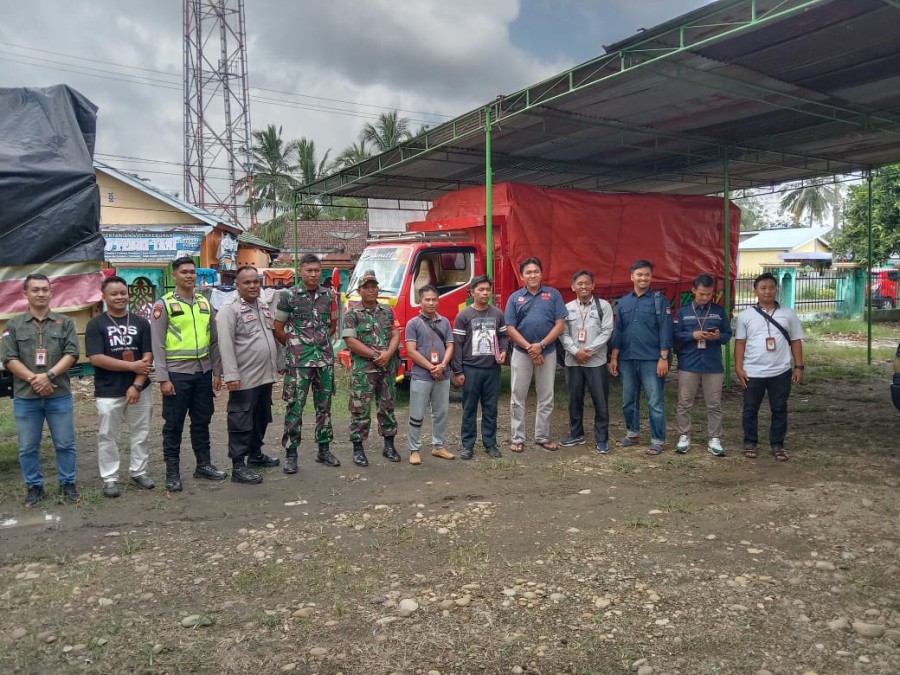 Babinsa Koramil 406-06/Tugumulyo Kawal Pendistribusian Logistik Pemilu