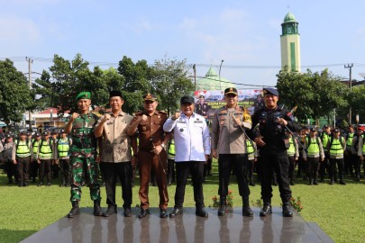 Apel Penyerahan Sarpras Personil Pam TPS Pemilu Polres Lubuk Linggau TA. 2024