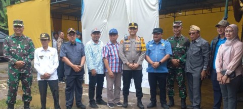 Danramil 406-08/LLG dampingin Kasdim dan PJ walikota meninjau 3 TPS diwilayah binaan.
