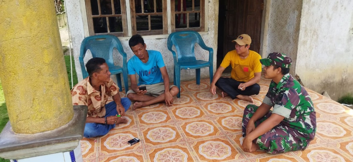 Jalin Silaturahmi di Bulan Ramadhan, Babinsa Koramil 406-04/Muara Lakitan Lakukan Komsos Bersama Warga binaan.