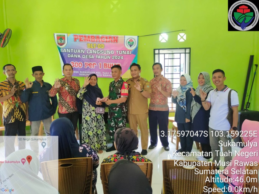 Babinsa Kodim 0406 Lubuk Linggau Dampingi Kegiatan Penyaluran BLT DD dan Titik Nol