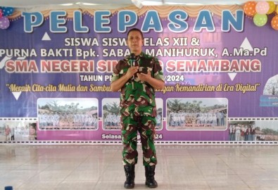 Hadiri Acara Pelepasan Siswa Siswi Kelas XII SMA Negeri Simpang Semambang