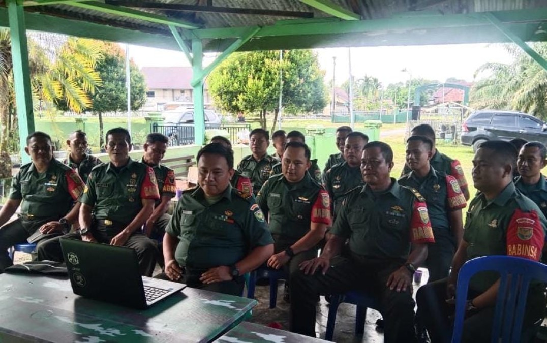 Para Babinsa Koramil 406-05/Muara Kelingi Mengikuti Kegiatan Pelatihan Training Of Trainer Secara Virtual