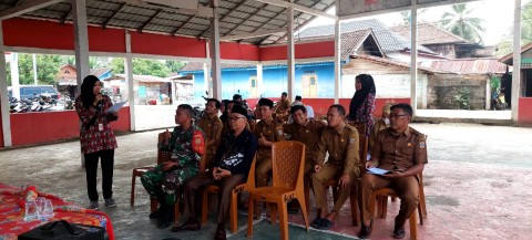 Peduli Kesehatan, Babinsa Dampingi Bidan Desa Berikan Penyuluhan Pada Ibu Hamil dan Balita