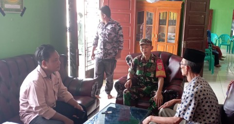Sertu yunistan Babinsa Koramil 406-04/Muara Lakitan Komsos Himbau Dan Ingatkan Warga Waspada Bencana Alam