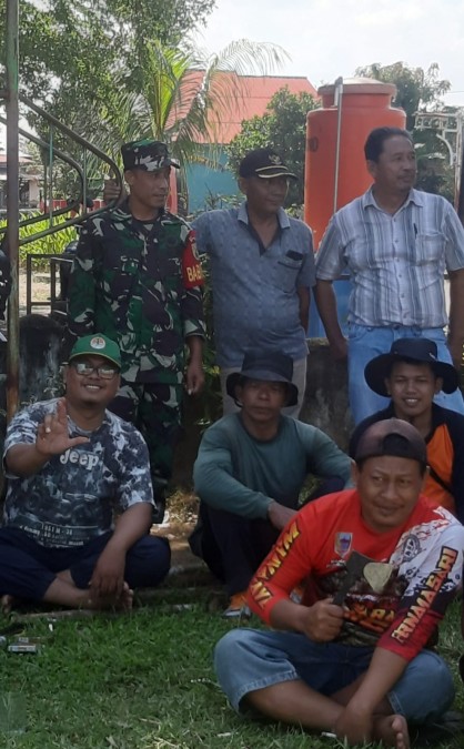 Tingkat kan kerja sama di wilayah Sertu Wahyudi Terus Jalin Komsos Bersama Warga Desa Binaan