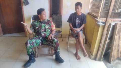 Babinsa Koramil 406-08/Lubuklinggau Koptu Evi Chandra Melaksanakan Komsos.