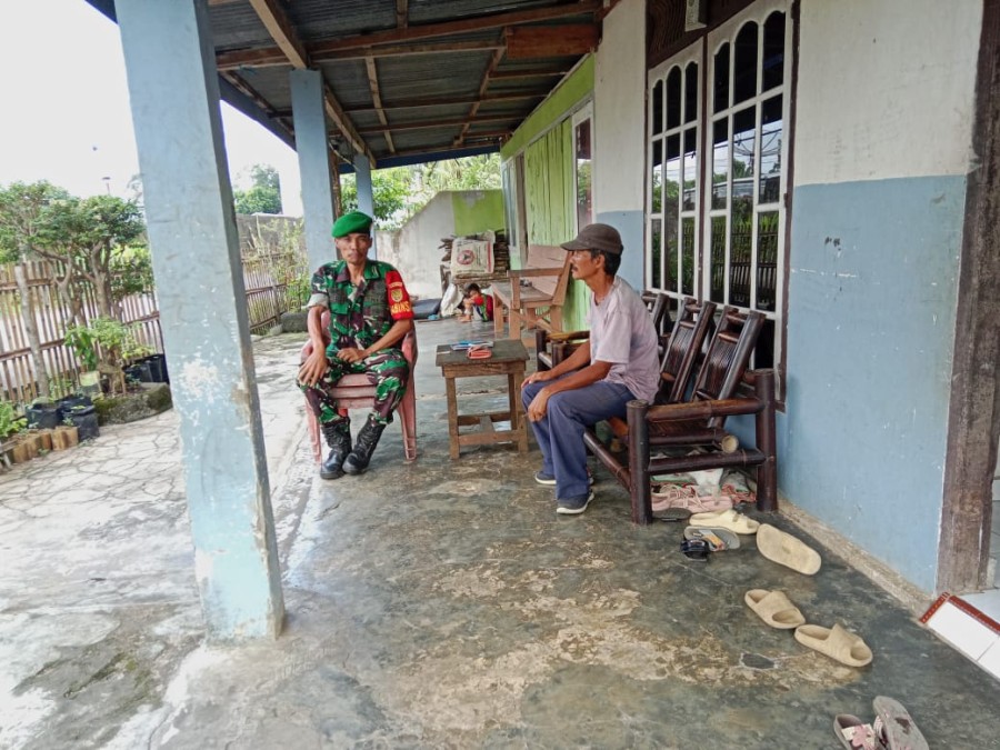 Babinsa Koramil 406-08/Lubuklinggau Koptu Sobri Melaksanakan Komsos