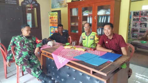 Babinsa Koramil 406-08/Lubuklinggau Koptu Evi Chandra Melaksanakan Komsos