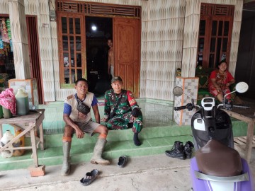 Tingkatkan Keakraban Dengan Masyarakat, koptu Supendi Babinsa Koramil 406-06/Tugumulyo Rutin Laksanakan sambang Desa Binaan