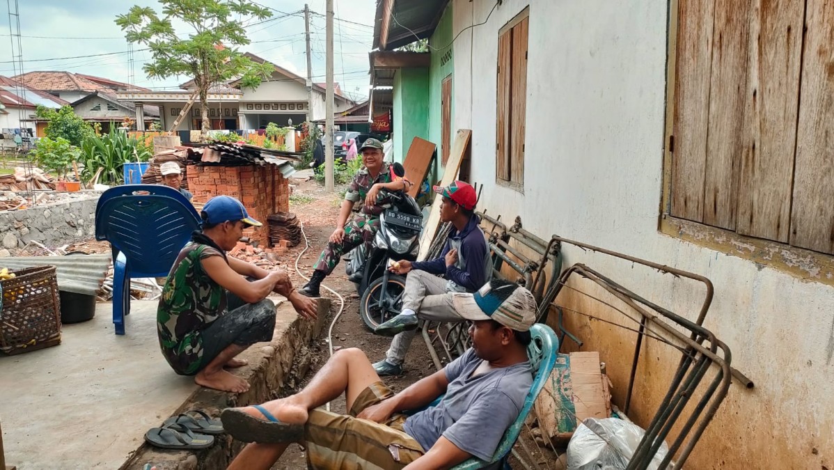 Babinsa Berikan Sosialisasi Edukasi Bahaya narkoba.