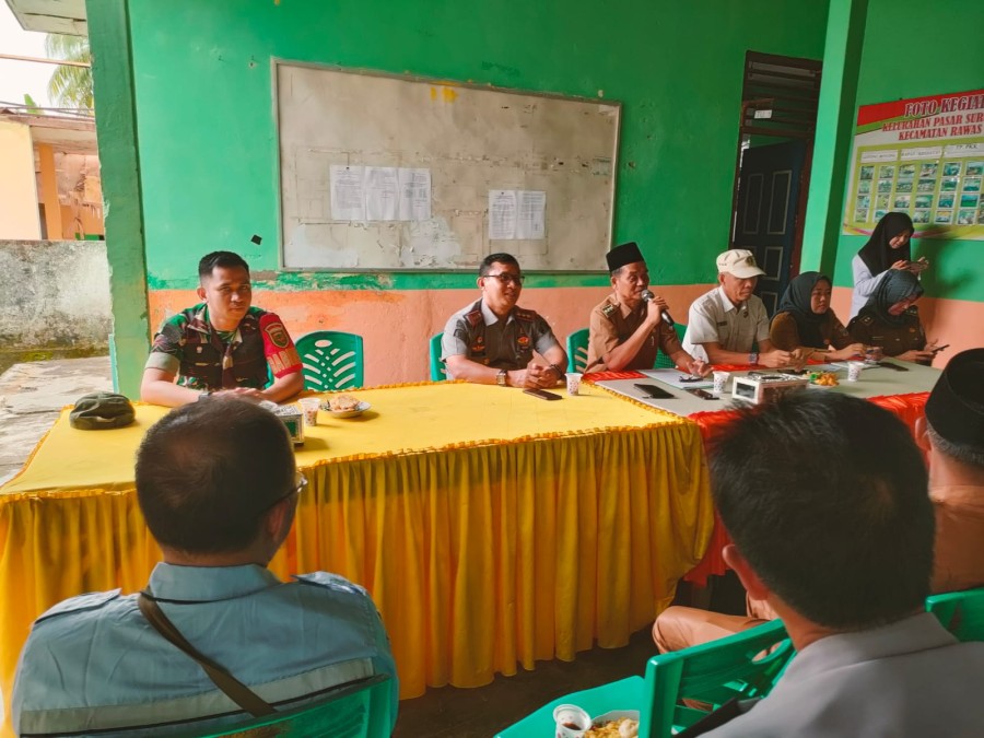 Babinsa Koramil 406-01/rawas ilir Hadiri Rapat Pembentukan Panitia HUT Kemerdekaan RI ke-79 .