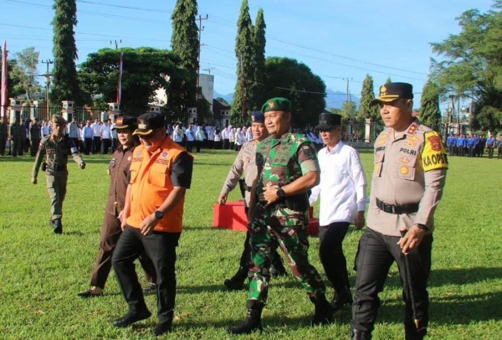 Dandim 0406/Lubuk Linggau Hadir Dalam Apel Gelar Pasukan Dan Simulasi Penanggulangan Karhutla