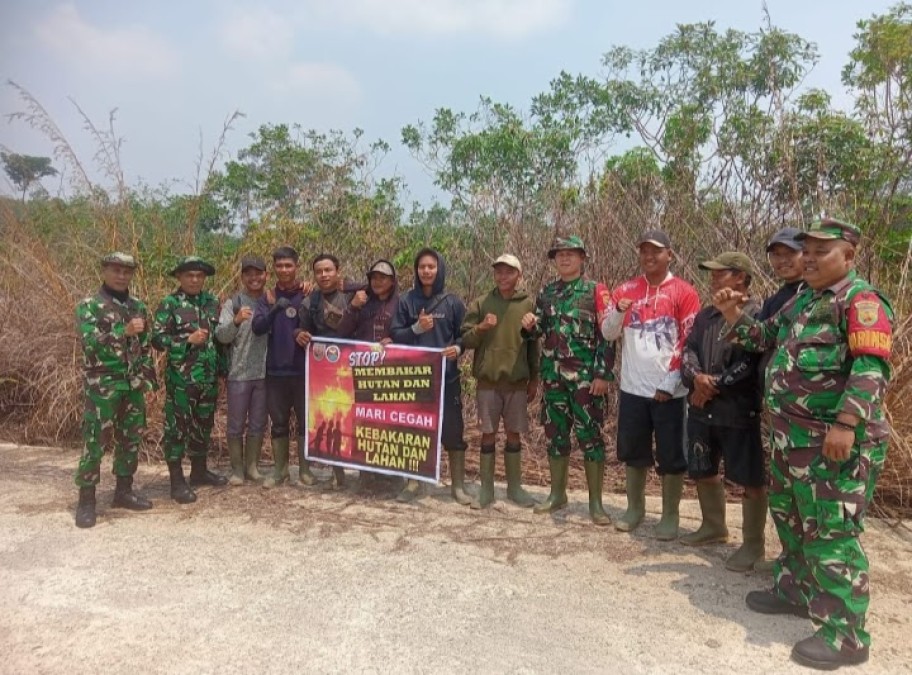 Babinsa dan BPBD murata, melaksanakan Sosialisasi Pencegahan Karhutla di Musim Kemarau