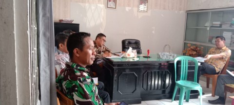 Sambut HUT Ke-79 RI, Babinsa Koramil 406-04/Muara Lakitan Hadiri Rapat Pembentukan Panitia Kegiatan 17 Agustus