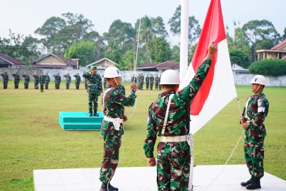 Segenap Prajurit dan PNS Kodim 0406 Lubuk Linggau Melaksanakan Upacara Bendera Rutin