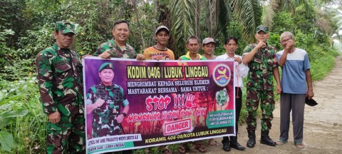 Babinsa Koramil 406-08/Lubuklinggau Melaksanakan Patroli Karhutla Di Wilayah binaan