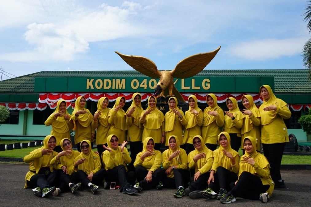 Ketua Persit KCK Cabang XVII Dim 0406/Lubuk Linggau Berpesan Tetap Jaga Kesehatan dan Kebugaran Jasmani