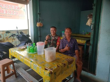 Babinsa Koramil 406-08/Lubuklinggau Sertu Cecep Melaksanakan Komsos Di Wilayah binaan.