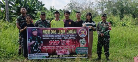 Babinsa Koramil 406-08/Lubuklinggau Melaksanakan Patroli Karhutla Di Wilayah binaan