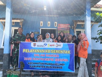 Dalam Rangka Hari Kontrasepsi Sedunia, Sertu Rudianto Dampingi Pelaksanaan Pelayanan KB Serentak