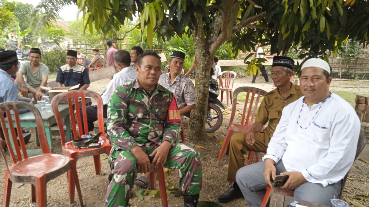 Komsos dan Silaturahmi Sertu Zainal Abidin di Desa Suka Rame