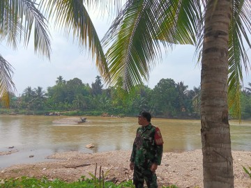 Babinsa Koramil 406-01/Rawas Ulu Laksanakan Monitoring Giat Gulbencal di Desa Binaan Kecamatan Rawas Ulu, Kabupaten Musi Rawas Utara