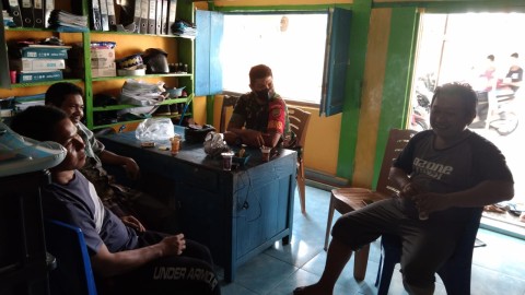 Babinsa Koramil 01, Serda Musliadi, Gelar Komunikasi Sosial Bersama Warga Desa Karta Dewa