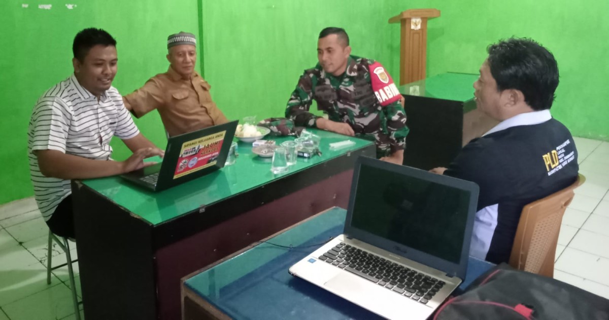 Kerjasama Babinsa Koramil 406-06/Tugumulyo dengan Perangkat Desa Triwikaton Perkuat Sinergi Masyarakat