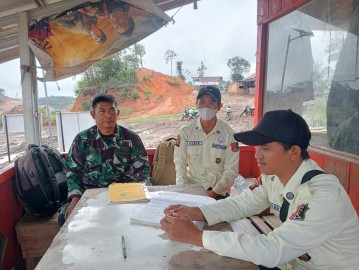 Babinsa Koramil 406-02/Rawas Ilir Ingatkan Pentingnya Peningkatan Penjagaan di Wilayah Perkebunan