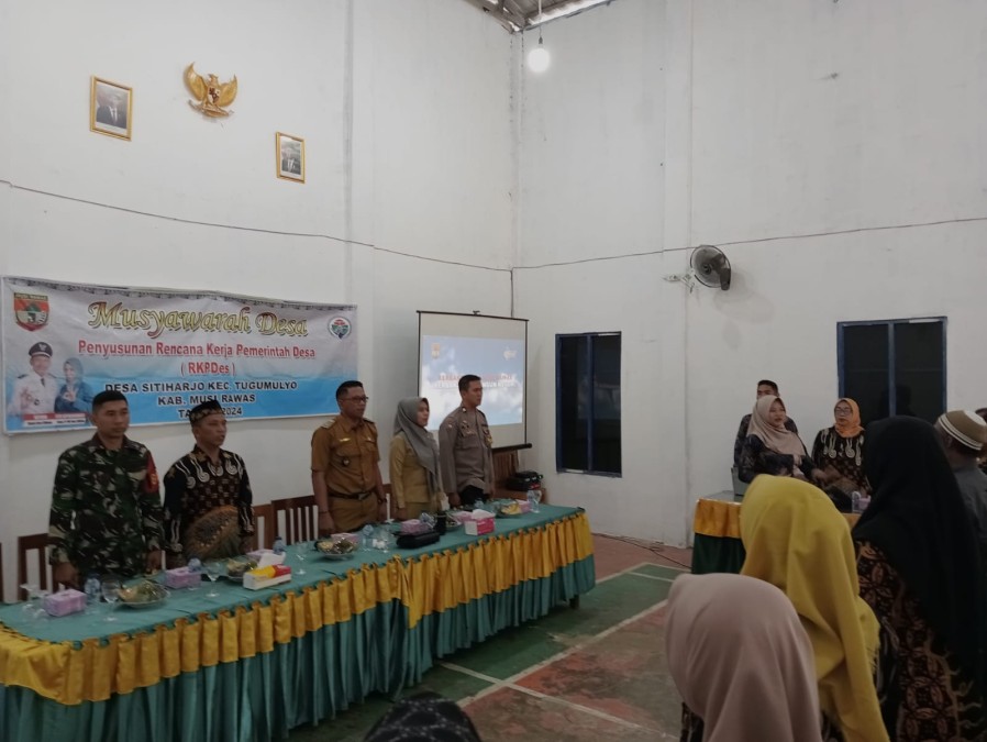 Babinsa Koramil 06/Tugumulyo Serka Yongki Mahendra Menghadiri Kegiatan Musdes 2021-2029 di Kantor Desa wilayah binaan