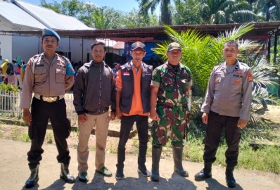 Babinsa Koramil 406-04/Muara Lakitan Serda Rudi Hartono Laksanakan PAM Kampanye Pasangan Calon Bupati dan Wakil Bupati Nomor Urut 02