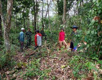 Patroli Karhutbunlah oleh Serma Suhaidi dan 3 Personel