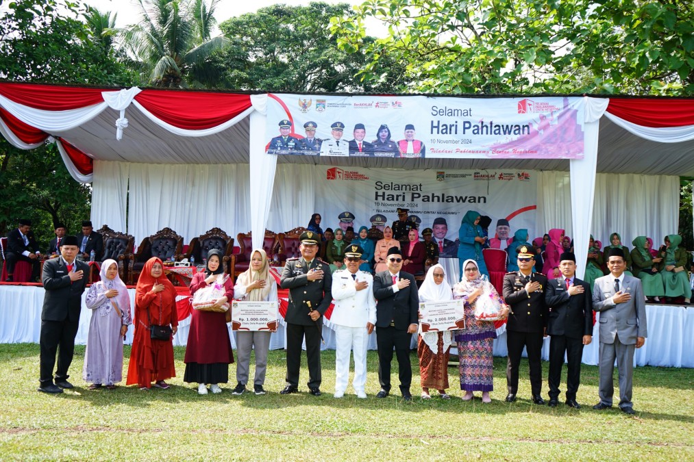 Komandan Kodim 0406 Lubuk Linggau Melaksanakan Upacara Peringatan Hari Pahlawan Di Kabupaten Muratara