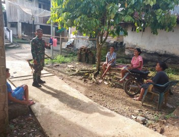 Babinsa Koramil 406-08/Lubuk Linggau Gelar Komunikasi Sosial dengan Warga di Kelurahan Lubuk Tanjung
