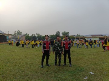 Babinsa Koramil 406-06/Tugumulyo Pastikan Keamanan dan Kelancaran Senam Sehat Peringatan Hari Jadi Partai Golkar ke-60