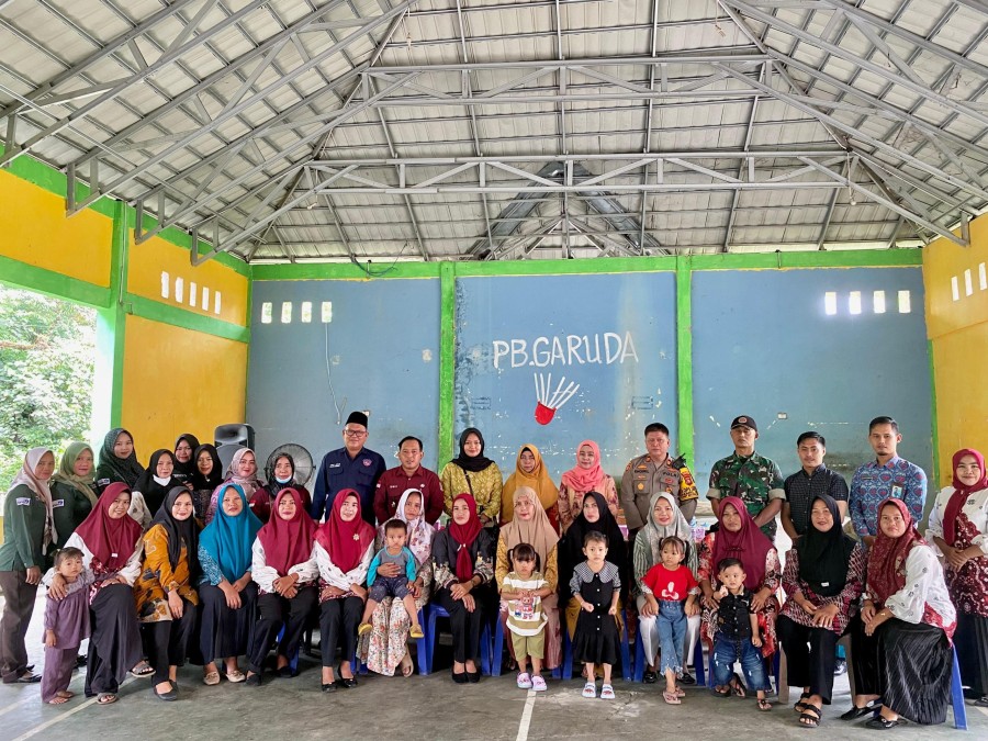 Babinsa Koramil 406-02/Rawas Ilir Hadiri Kegiatan Penanggulangan Stunting di Desa Karang Dapo 1