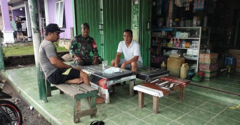 Serda Budi Kunjungi Rumah pak sutarto, Warga Binaan di Desa Bukit Langkap untuk Komsos