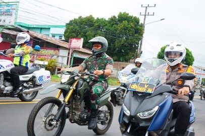Wujudkan Wilayah Tetap Aman dan Kondusif Menjelang Pilkada Dandim Dan Kapolres Pimpin Patroli Gabungan