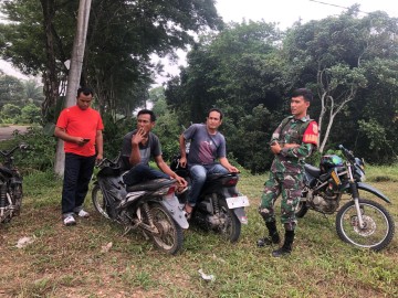 Babinsa Koramil 406-03/Rupit Gelar Komsos Bahas Keamanan Pilkada di Desa Lawang Agung