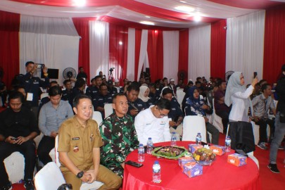 Para Babinsa jajaran kodim 0406/lubuk linggau Bersama Dengan Anggota Polres Amankan Pleno Terbuka Rekapitulasi Perolehan Suara Tingkat Kabupaten Musi Rawas