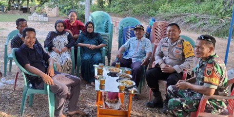 Kepedulian Babinsa Koramil 406-05/Muara Kelingi terhadap Warga Binaan yang Ditimpa Musibah