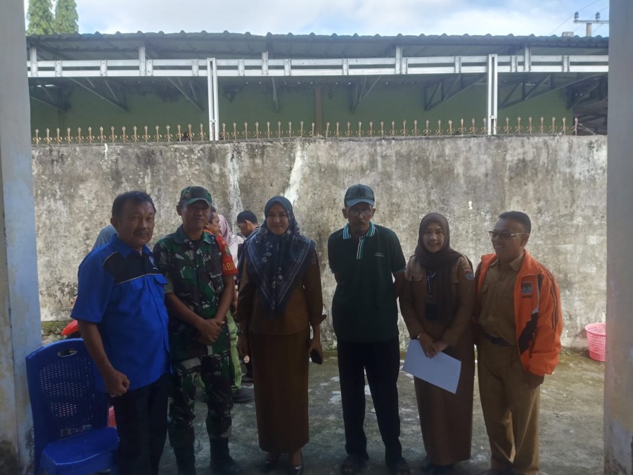 Babinsa Koramil 406-08/Lubuk Linggau Tingkatkan Koordinasi Keamanan dan Kebersihan Lingkungan