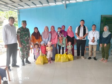 Babinsa Koramil 406-01/Rawas Ulu Salurkan Makanan Bergizi untuk Anak Stunting di Desa Lesung Batu Muda