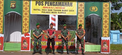 Babinsa Koramil 406-05/Muara Kelingi Laksanakan Pengamanan Natal di Pos Gereja G1 Mataram