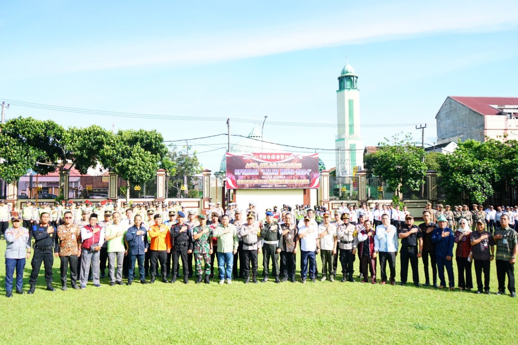 Kasdim 0406/Lubuk Linggau beserta Anggota Hadiri Apel Gelar Pasukan Operasi Lilin 2024 Dalam Rangka Pengamanan Natal Tahun 2024 dan Tahun Baru 2025