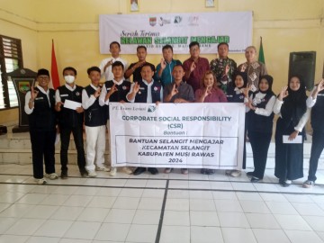 Babinsa Koramil 406-09/Terawas Hadiri Serah Terima Relawan Selangit Mengajar